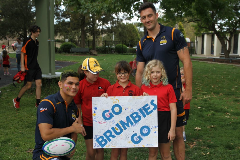 Noah Lolesio and Cadeyrn Neville at Mount Rogers School as part of the Communities@Work program. Photo: Brumbies Media